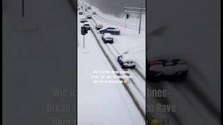 Wie ich heute durch Schnee-Orkan „Elli“ zum nächsten Rave über die Autobahn schwebe 😎 #techno #meme